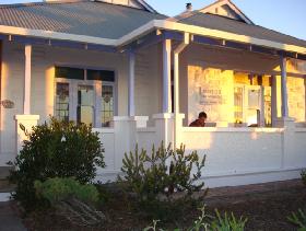 Bed and Breakfast - Largs Bay